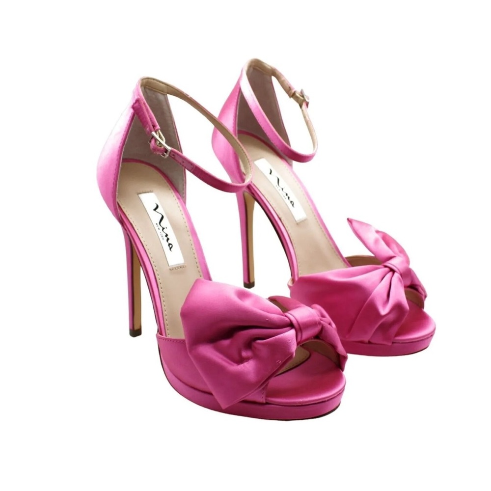 NWOT Pink Nina platform peep-toe heels